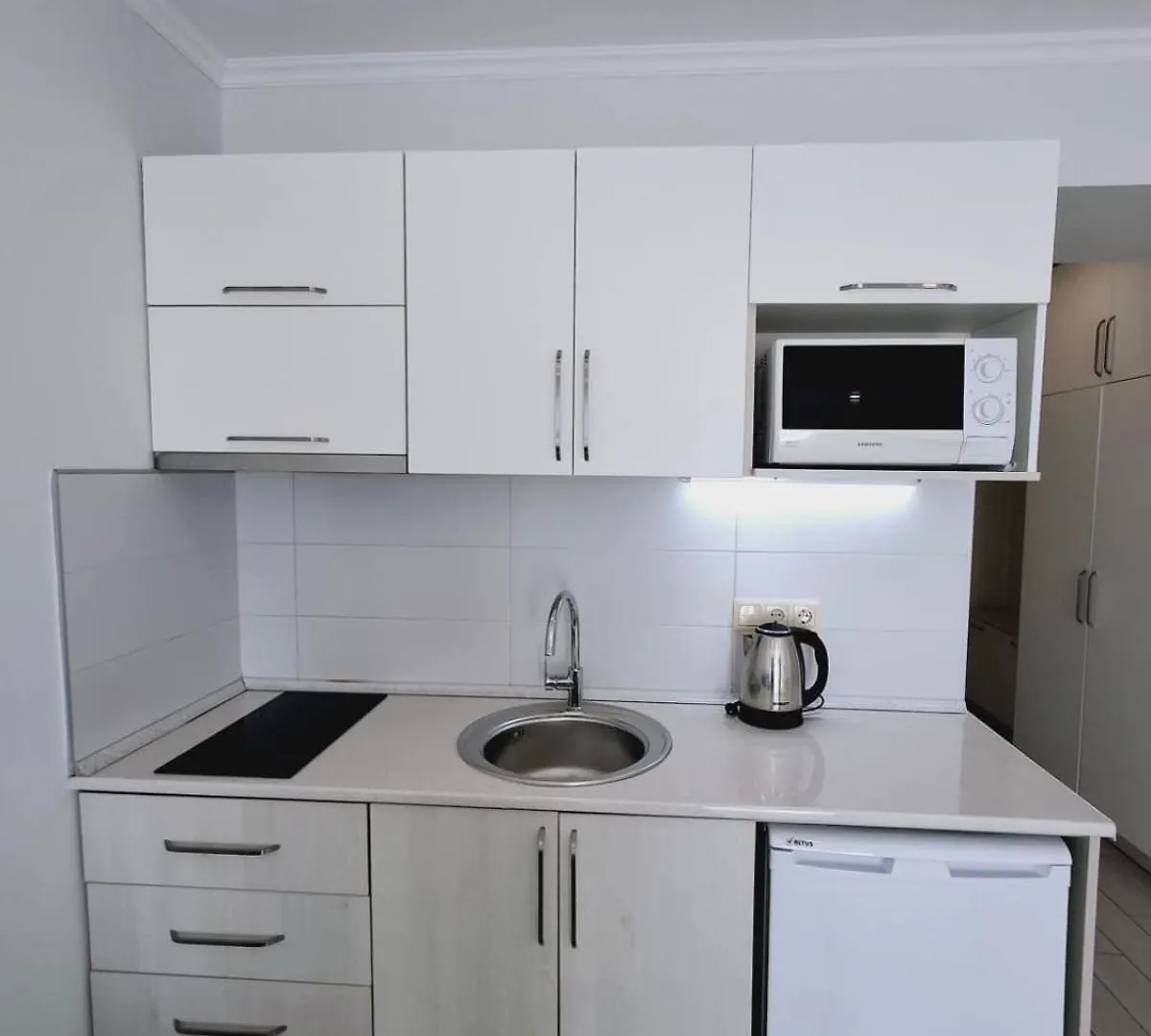 Beach Front Vibes Apartment Batumi