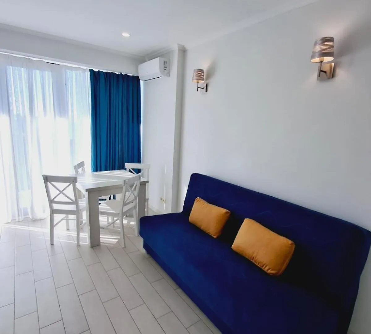 Beach Front Vibes Apartment Batumi