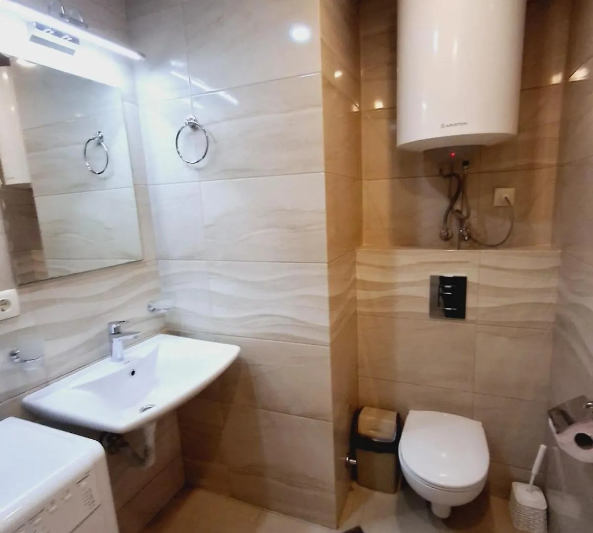 Beach Front Vibes Apartment Batumi